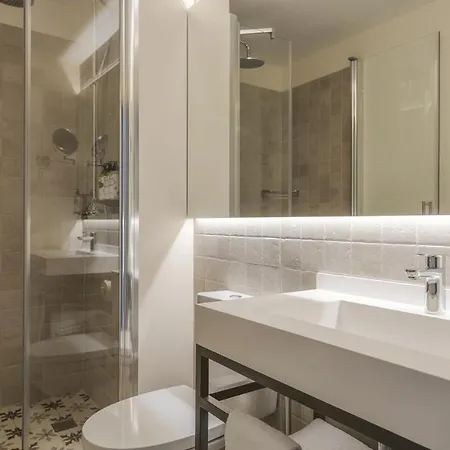 Отель Alfama 4*