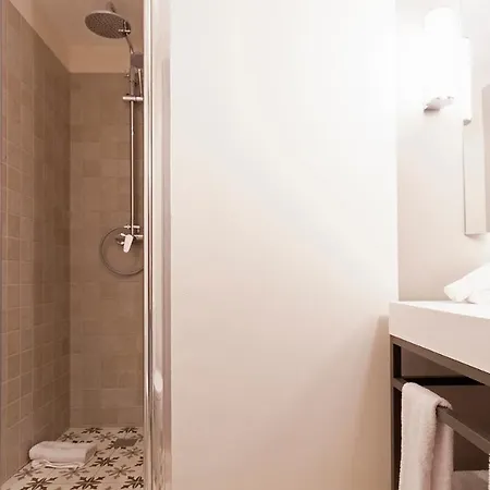 Alfama Hotel 4*