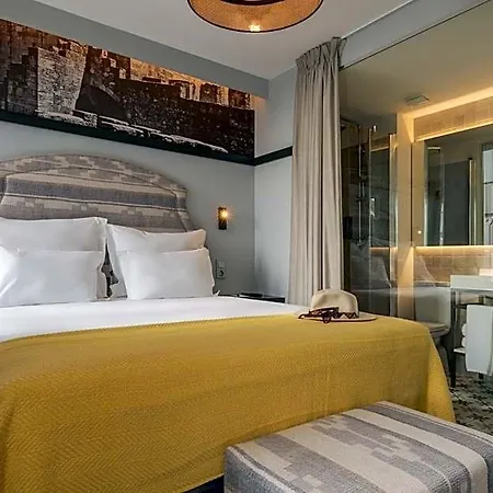 Alfama Hotel 4*
