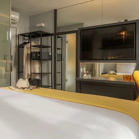 Alfama Hotel 4*