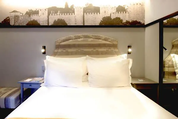 Alfama 4* ליסבון